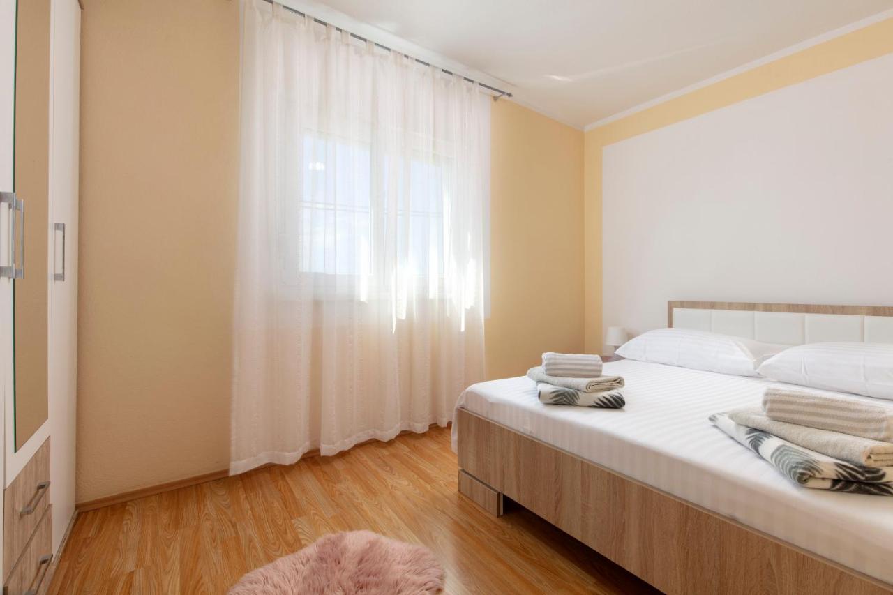 Holiday Home Dajana Pisak Exterior photo